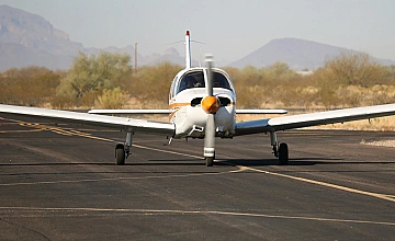 Día 2: Paracas – Viaje en Van a Nasca – Sobrevuelo Líneas de Nasca desde Aeródromo de Nasca – Visita Oasis de Huacachina – Retorno a Lima (Desayuno y Almuerzo)
