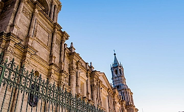 Llegada a Arequipa – City Tour en Arequipa – Tarde libre (Desayuno y Almuerzo)